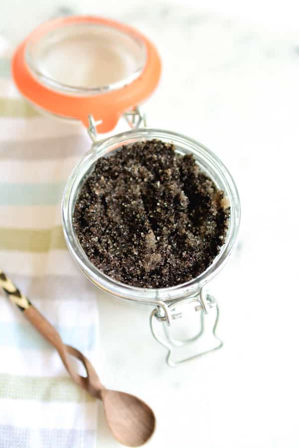 DIY Coffee Scrub to Help your Cellulite with Only 3 ...