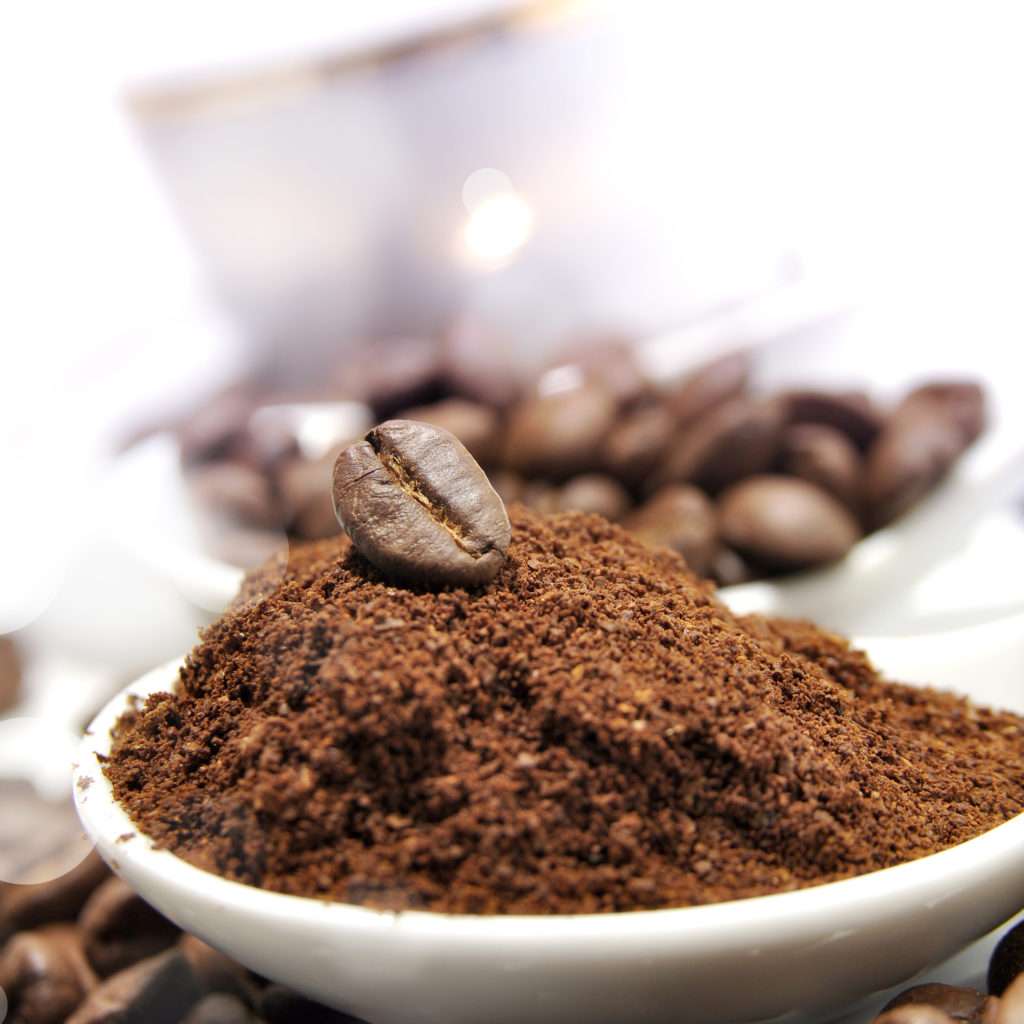 Is Ground Coffee Better Than Beans : Ground Vs Whole Bean Coffee What S ...